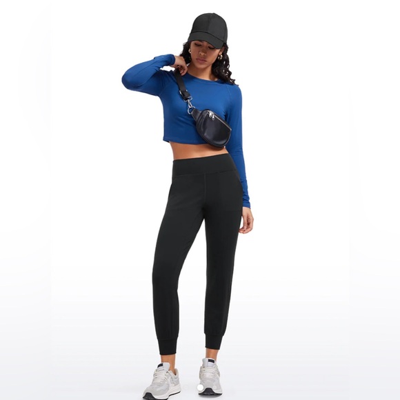 CRZ Yoga Butterluxe High Waisted Jogger 27” in Black, size M - Picture 3 of 9